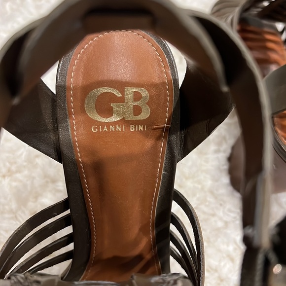 EUC Gianni Bini strap heels, olive green, leather upper, made in Brazil, size 9. - Picture 5 of 13